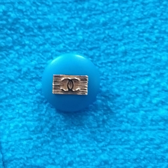 CHANEL - boucle jacket - Picture 6 of 6